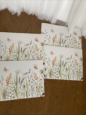 Source Unknown Floral Meadow Placemats in Green, Orange, Cream